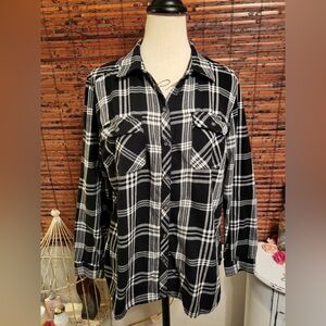 Croft & Barrow Monochrome Plaid Shirt